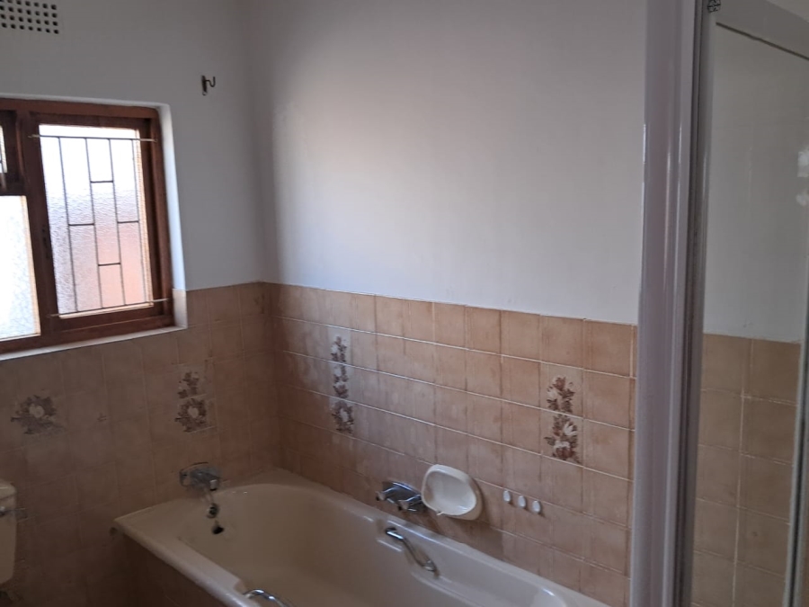 3 Bedroom Property for Sale in Bothasig Western Cape